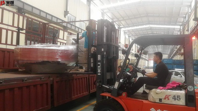 貝朗墩頭折彎一體鋼線成型機(jī)出貨啦！這將是國(guó)內(nèi)一大亮點(diǎn)