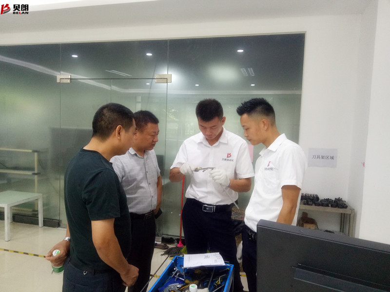 東莞客戶參觀貝朗智能全自動彎線機(jī)，連連稱贊！