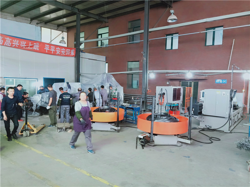 貝朗3臺(tái)全自動(dòng)折彎機(jī)齊落長春某客戶處